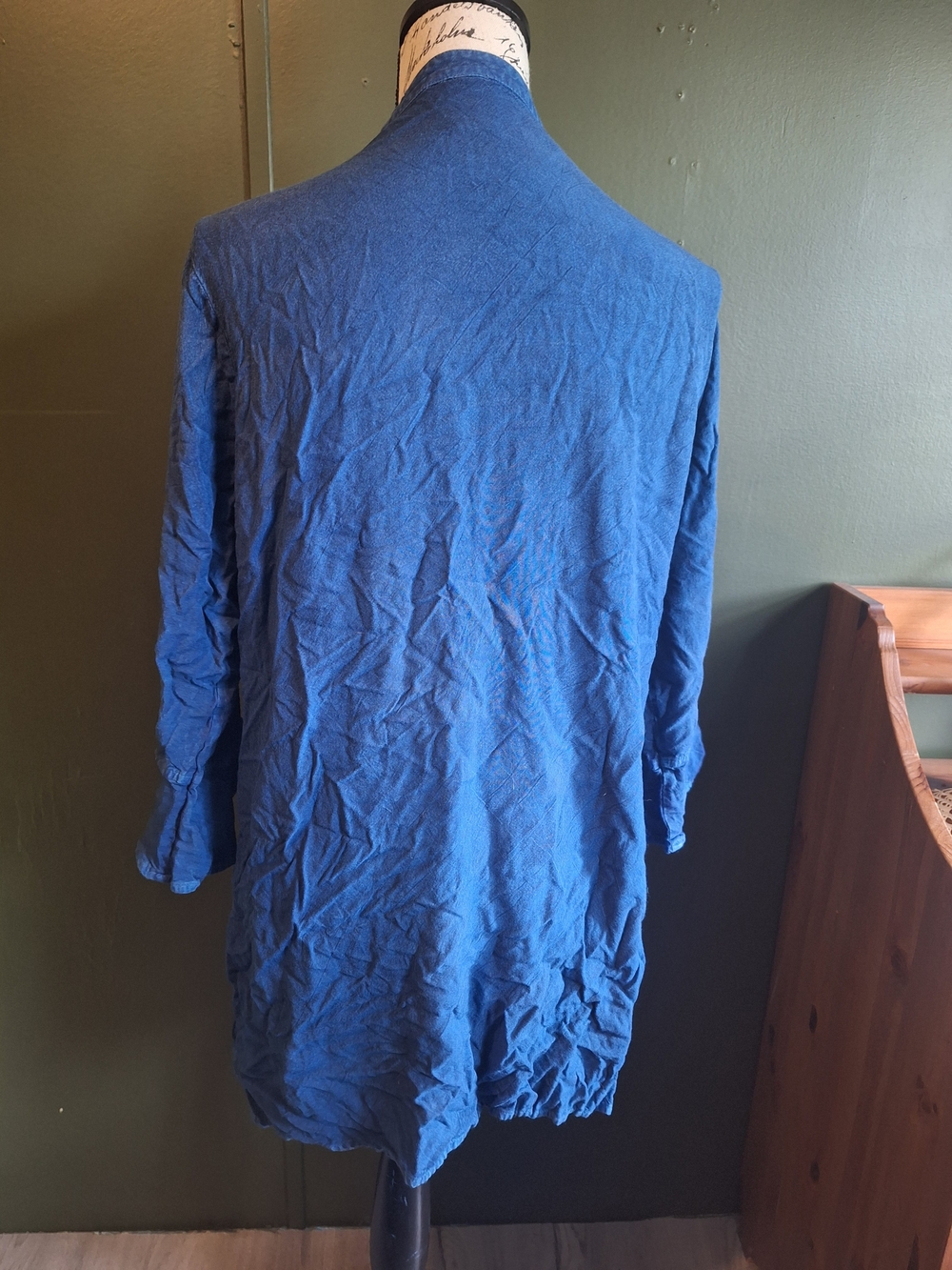 Parsley & Sage Indigo Button-Front Tunic Shirt - Picture 4 of 6